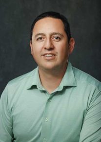carlos_bio therapistdesmoines